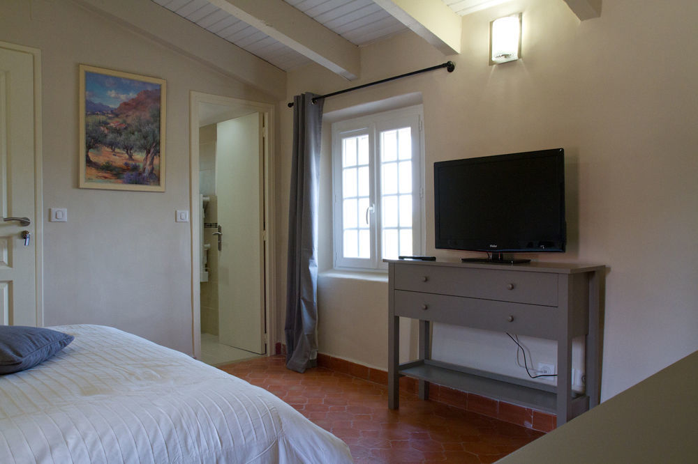Domaine De La Pomme Hotell Trets Exteriör bild