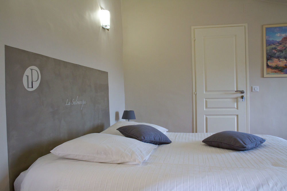 Domaine De La Pomme Hotell Trets Exteriör bild
