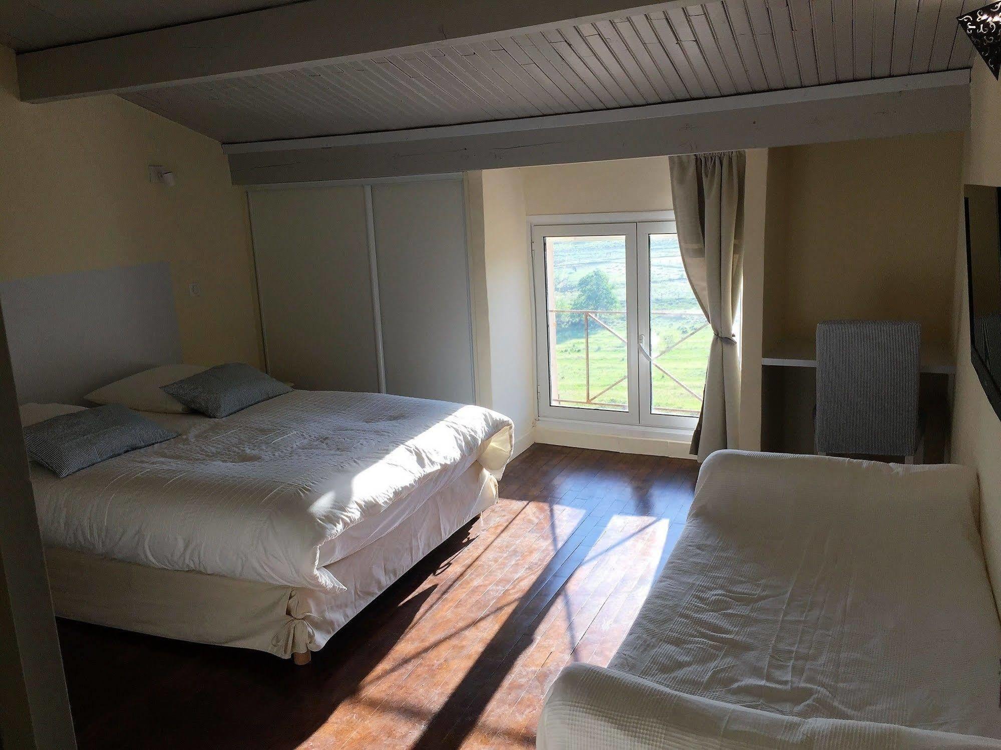 Domaine De La Pomme Hotell Trets Exteriör bild