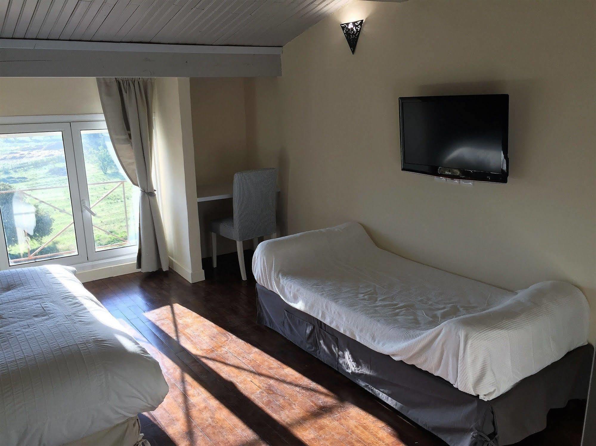 Domaine De La Pomme Hotell Trets Exteriör bild